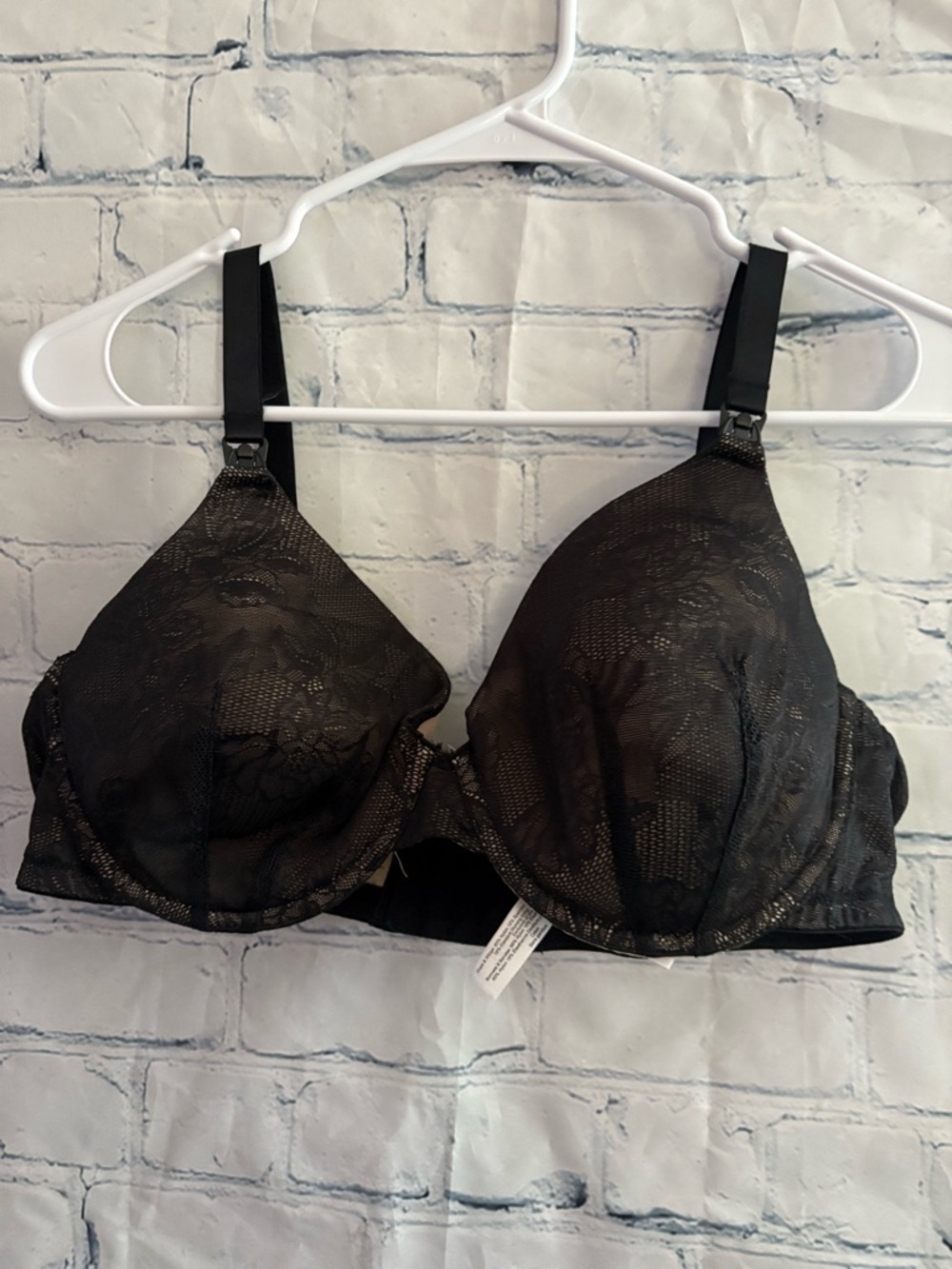 Motherhood Maternity node with black lace overlay Nursing Bra Size 38C